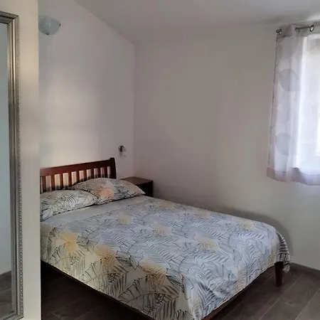 Apartment Nika In Tranquil Countryside